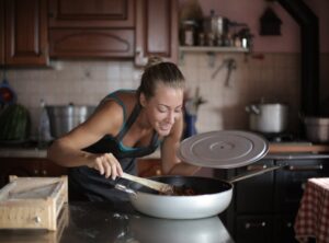 Benefit of Cooking at Home Fhthopefood